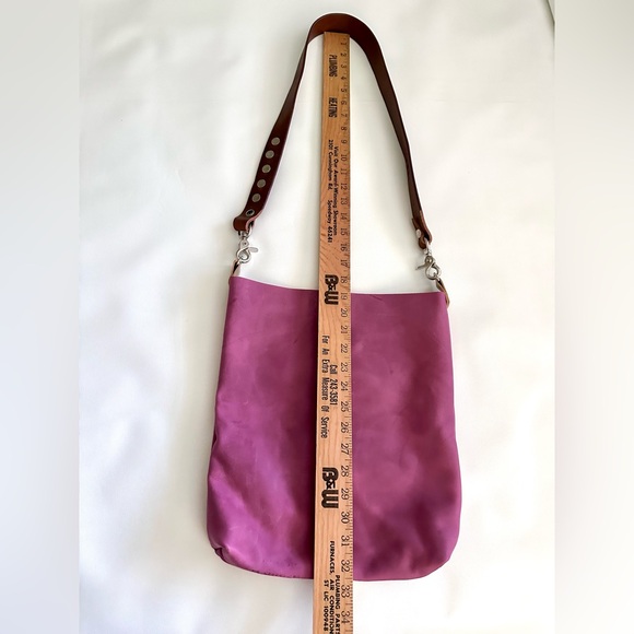 B.A.G. Bad A💗💗 Girls crossbody all leather purse - Picture 6 of 16